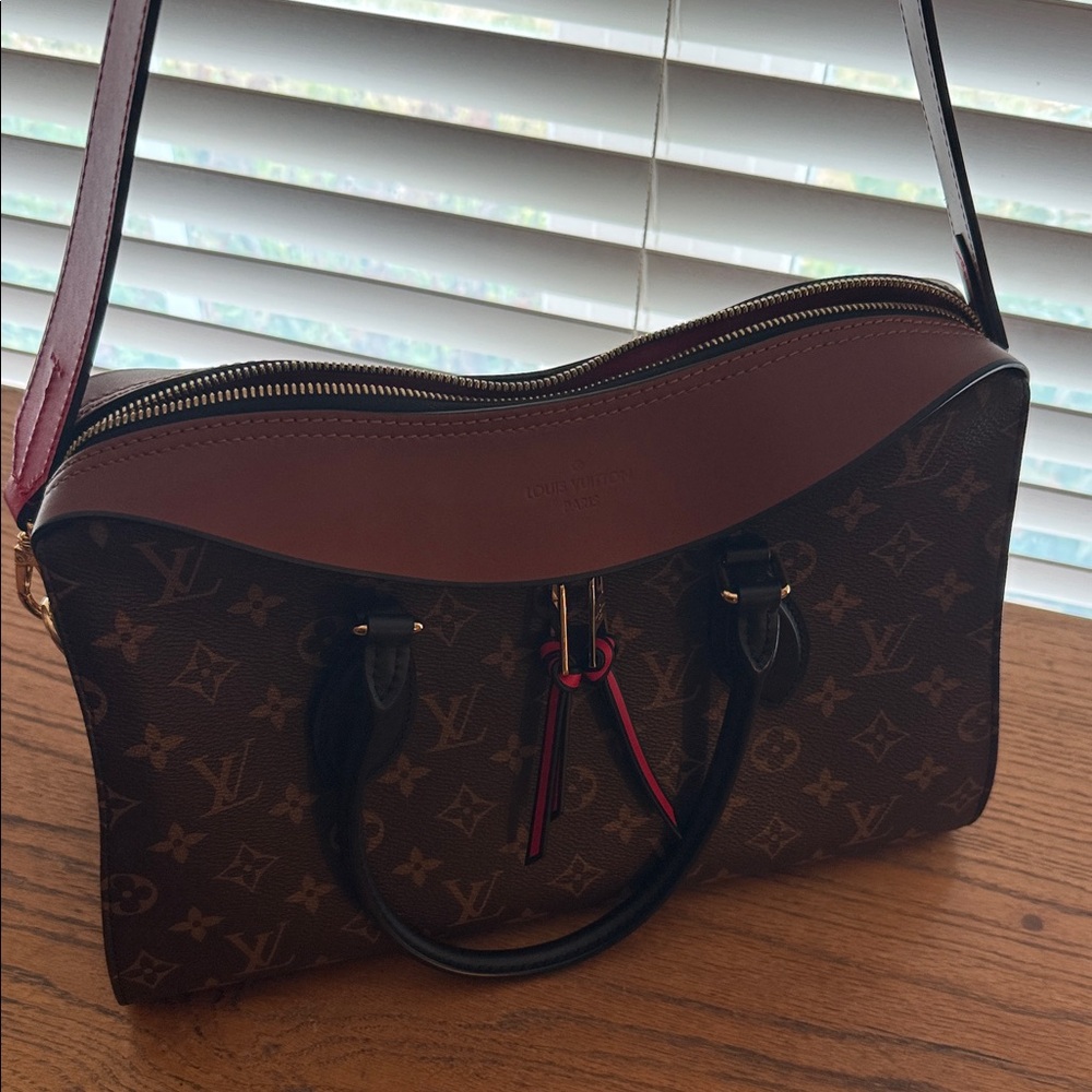 Louis Vuitton Tuileries Tote Monogram Handbag - Picture 5 of 12